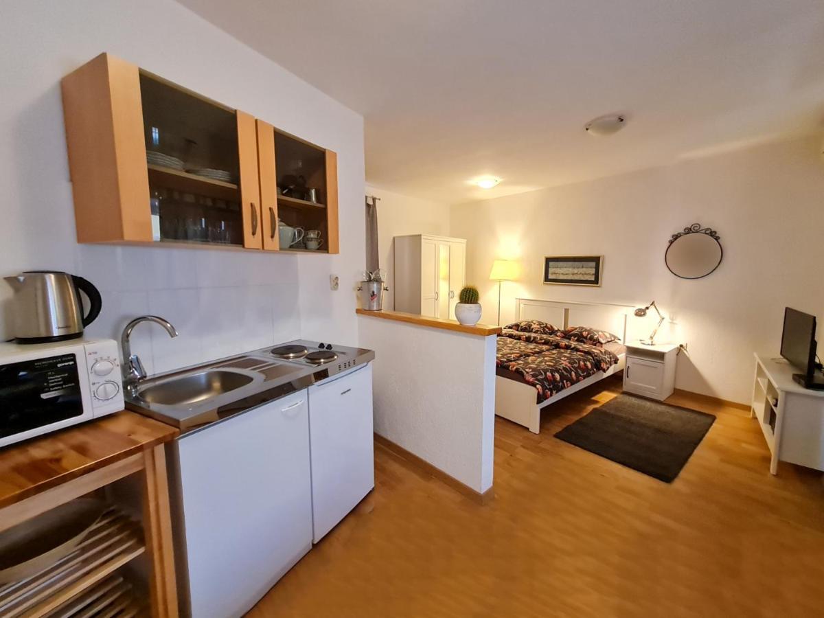 רוביני Old Town Apartments מראה חיצוני תמונה