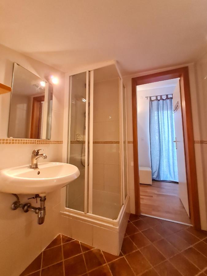 רוביני Old Town Apartments מראה חיצוני תמונה